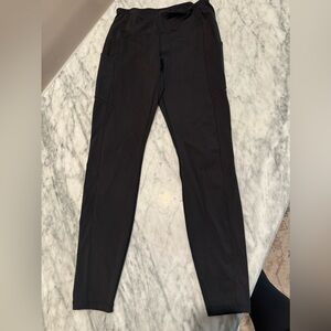 Lululemon Black Side-Pocket Leggings — Size 8
